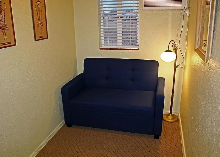 Blue Swallow Motel